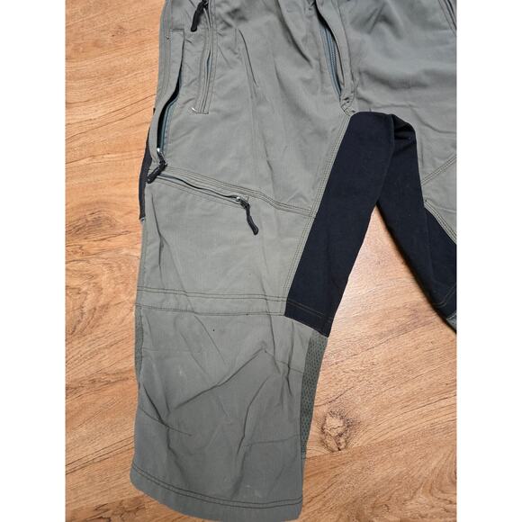 Endura Hummvee 3/4 Cycling Gray Black Outdoor Trail Shorts MTB Mountain Bike L - Picture 3 of 16